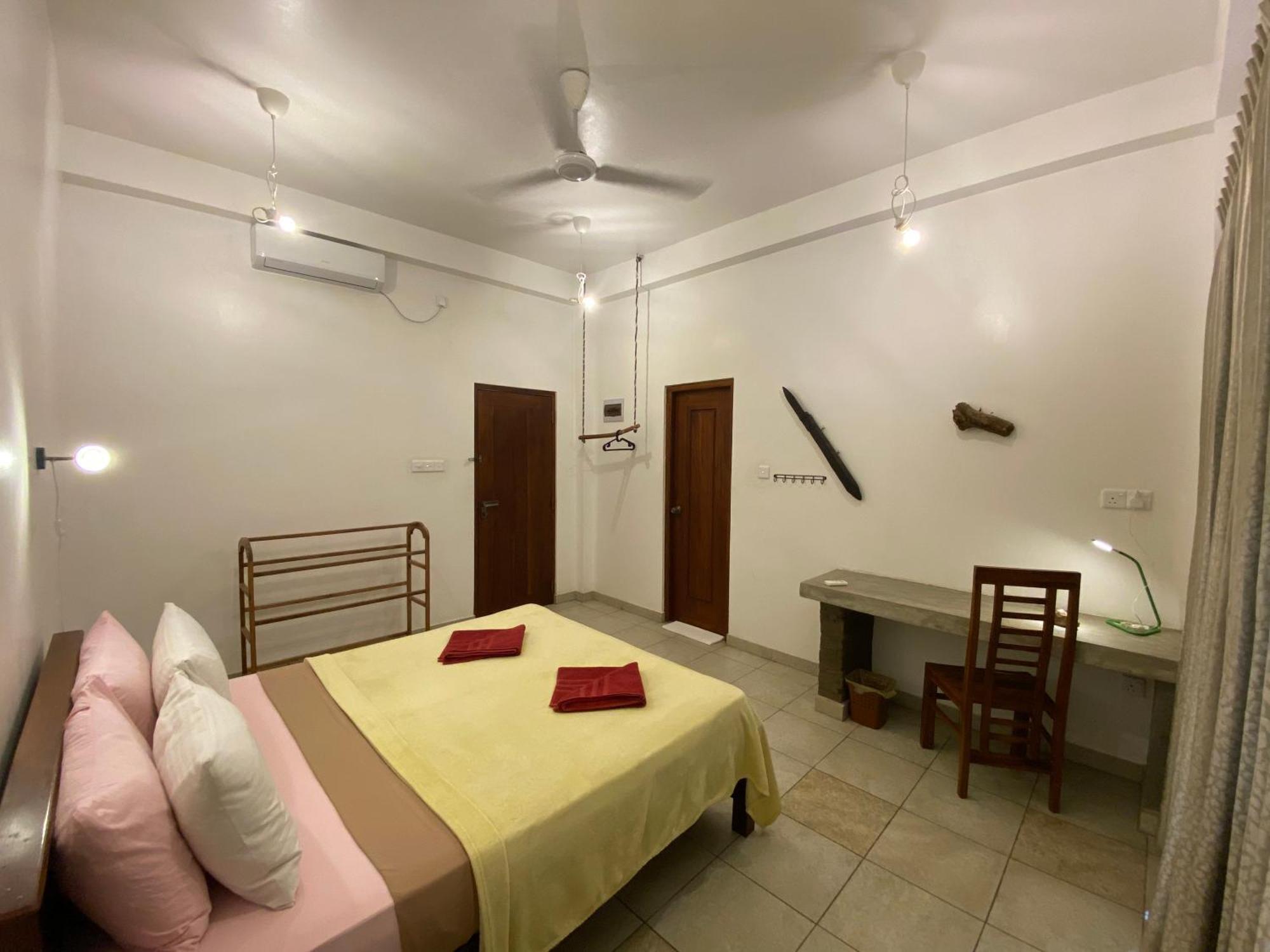 Mirage Beach House At Morava Court Hikkaduwa Eksteriør bilde