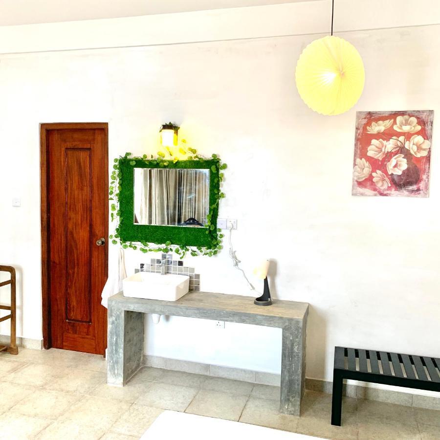 Mirage Beach House At Morava Court Hikkaduwa Eksteriør bilde